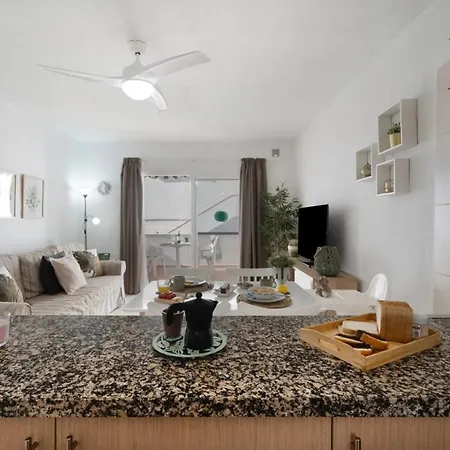 Serene Terrace And Pool * بلايا ذي لاس أميريكاس