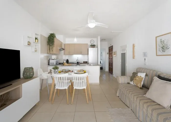 Serene Terrace And Pool Apartman *