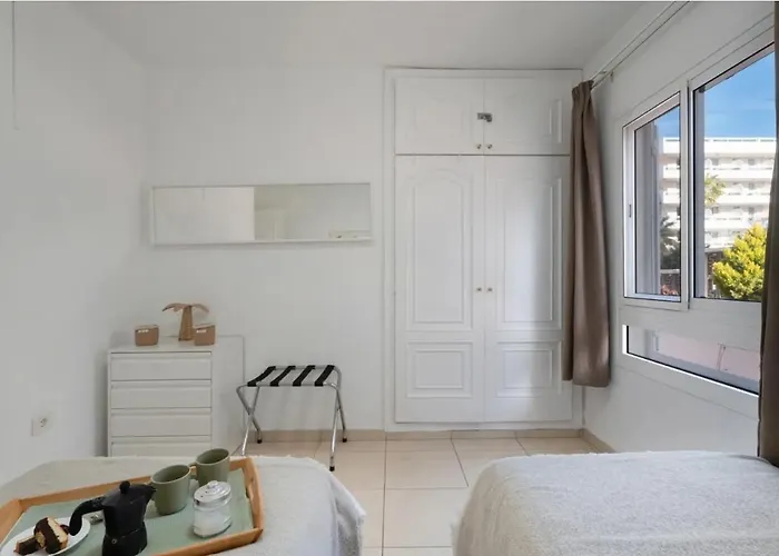 Serene Terrace And Pool Apartment *